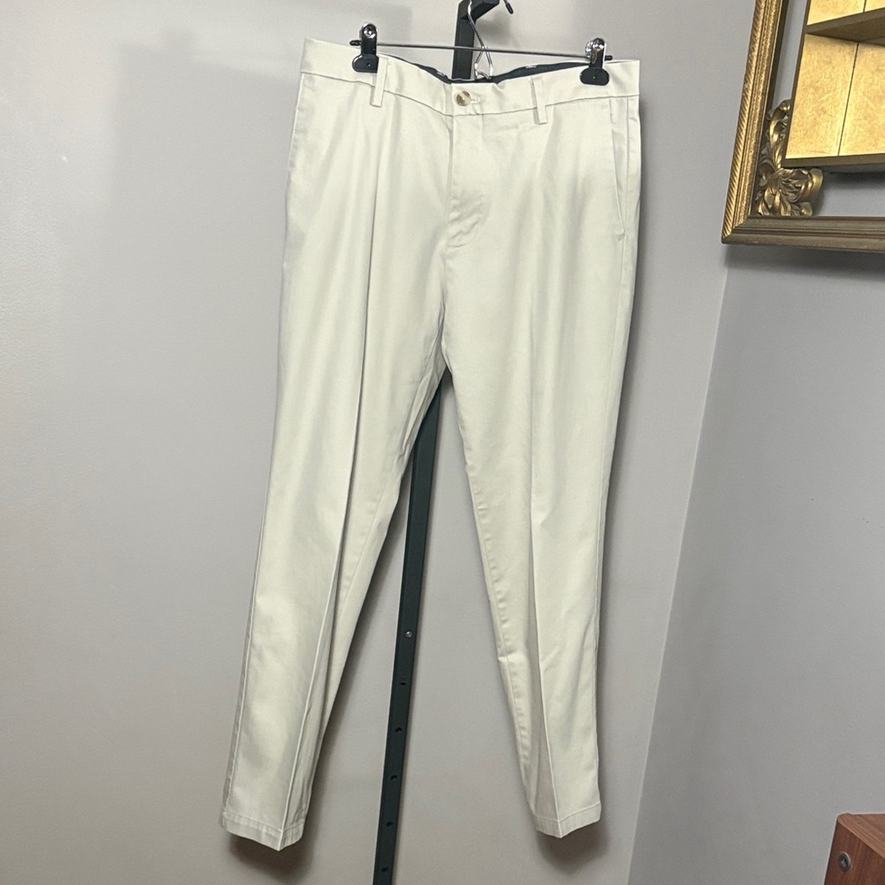 Dockers VINTAGE Straight Fit 33x30 Khaki Pants Flex Comfort